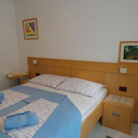In Banjol/insel Rab 16070 Apartment