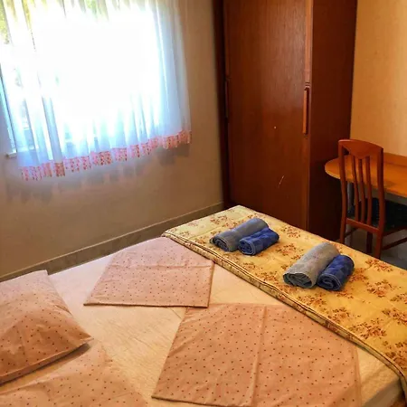 In - Insel Rab 16070 Apartament
